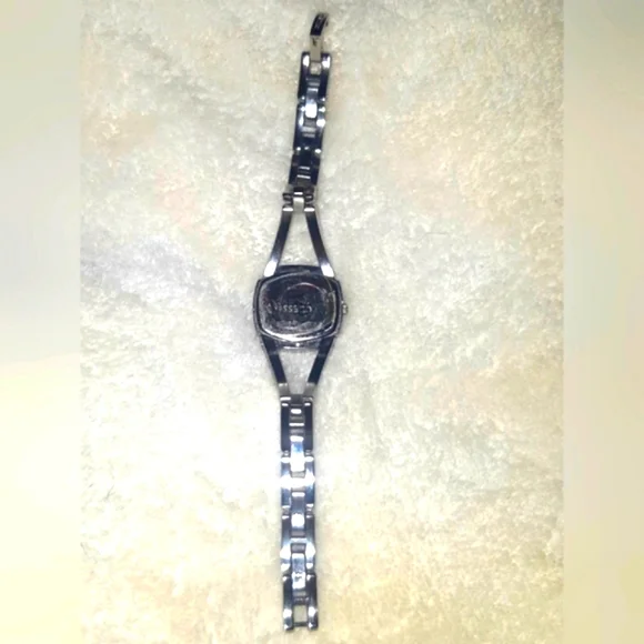 🆕️Vtg🎀❔️Guess❔️🎀 Classy Ladies Rhinestone Watch⌚️ - Picture 5 of 5